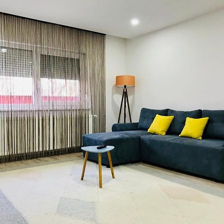 Comfy Apartment - Free Private Parking,Ac,Wi-Fi Carei Eksteriør bilde