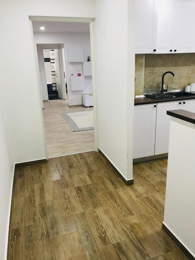 Comfy Apartment - Free Private Parking,Ac,Wi-Fi Carei Eksteriør bilde