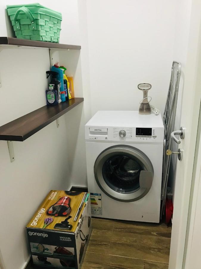 Comfy Apartment - Free Private Parking,Ac,Wi-Fi Carei Eksteriør bilde